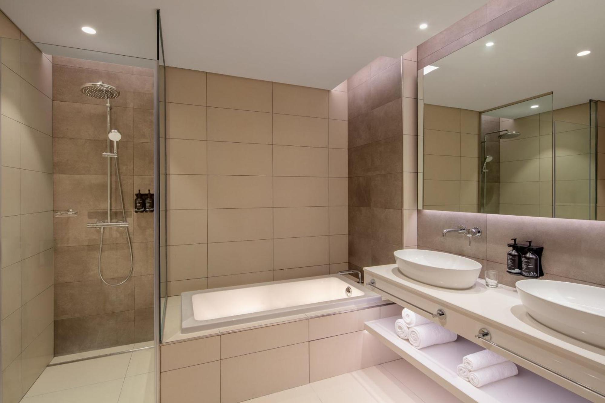 Business Bay By Ihg Dubai