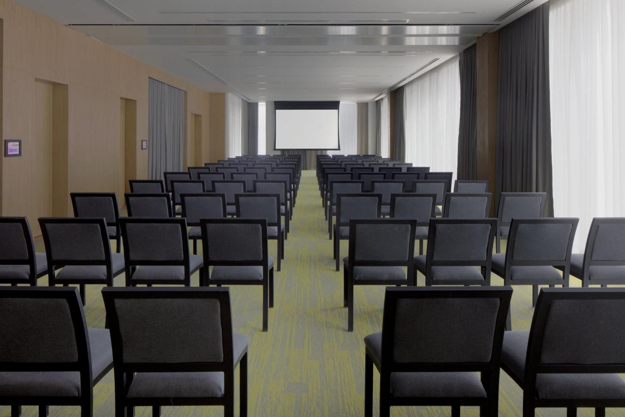 Business Bay By Ihg 4*