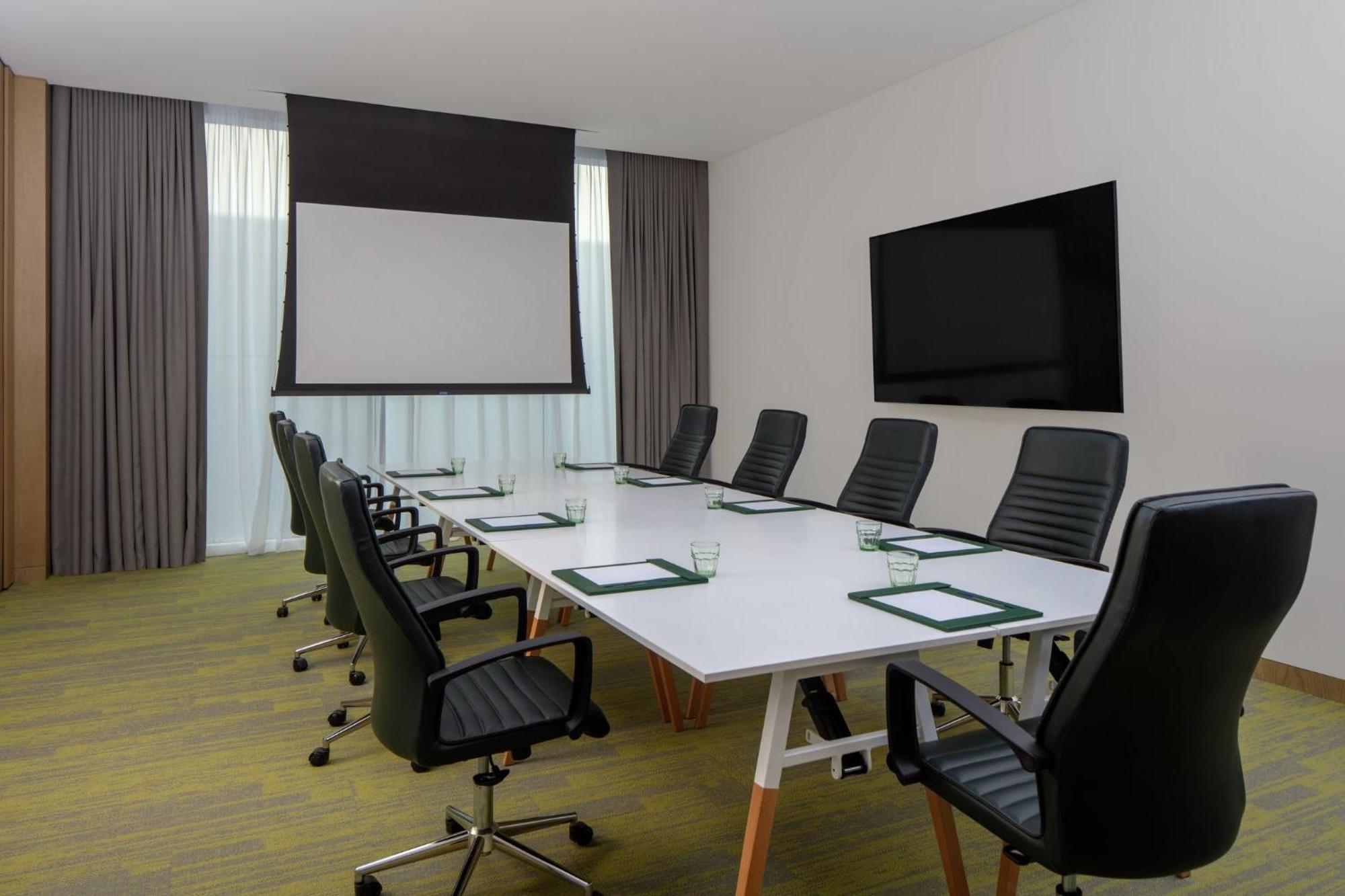 Business Bay By Ihg Dubai