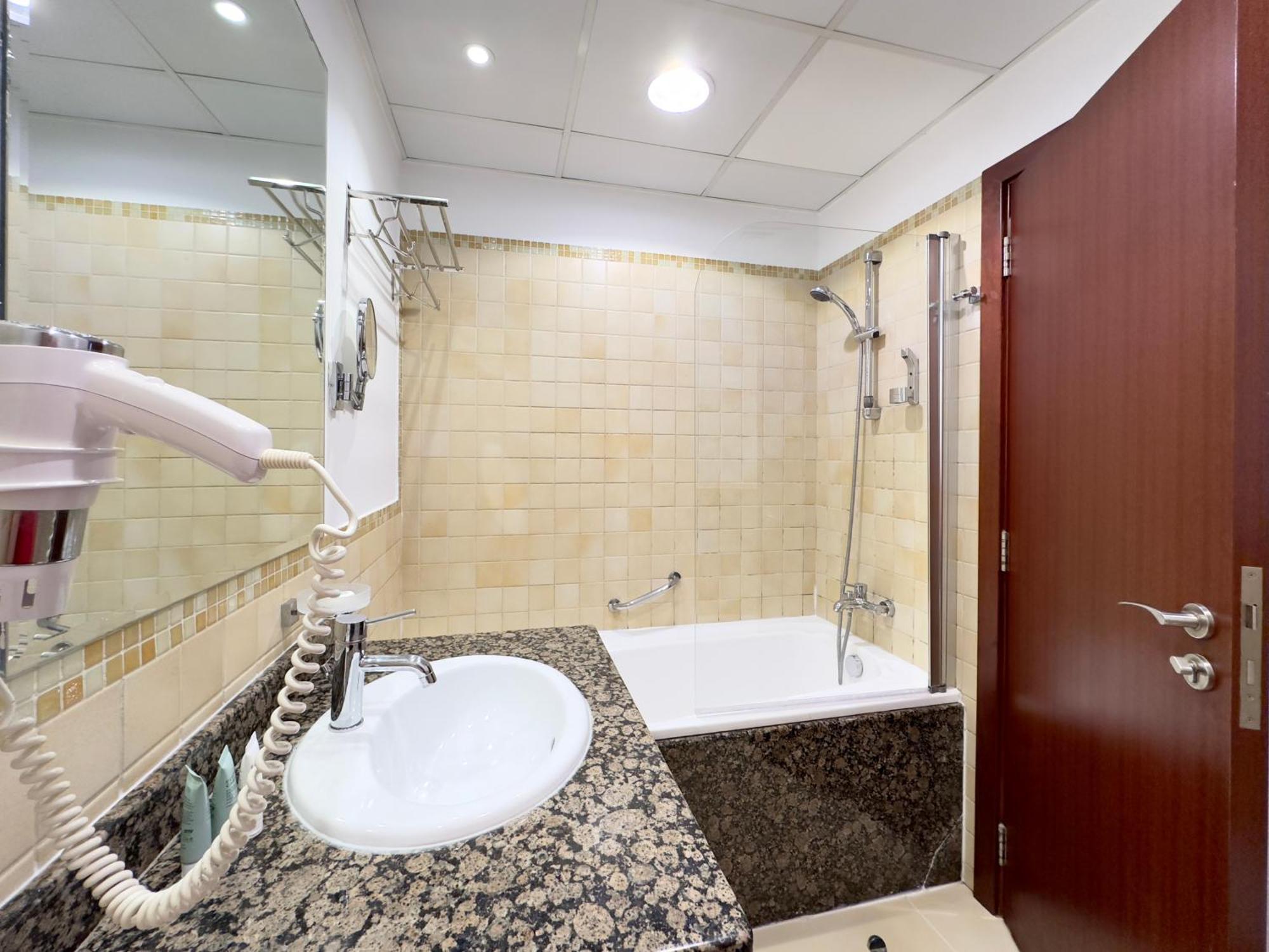 Dar Vacation - Great Spacious 2br In Jumeirah Apartment