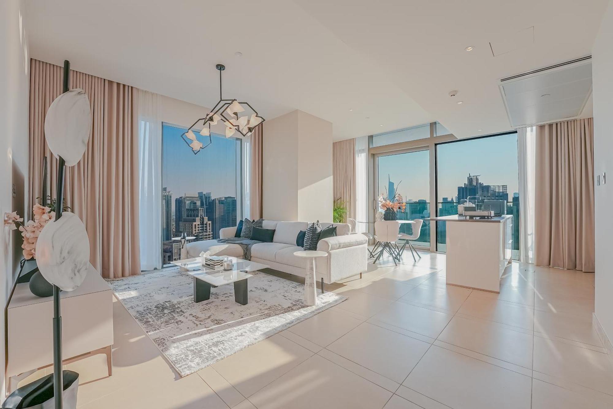 Luxe Living: Spacious Waterfront 2br In Marina Gate Dubai