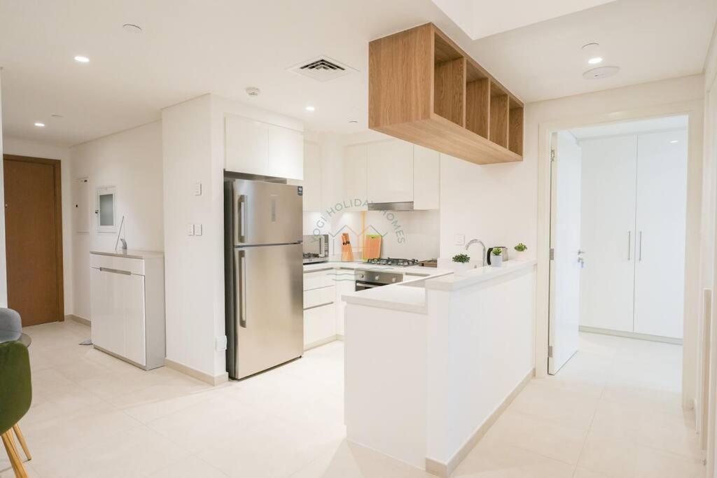 Modern 2br With Stunning Fountain Dubai