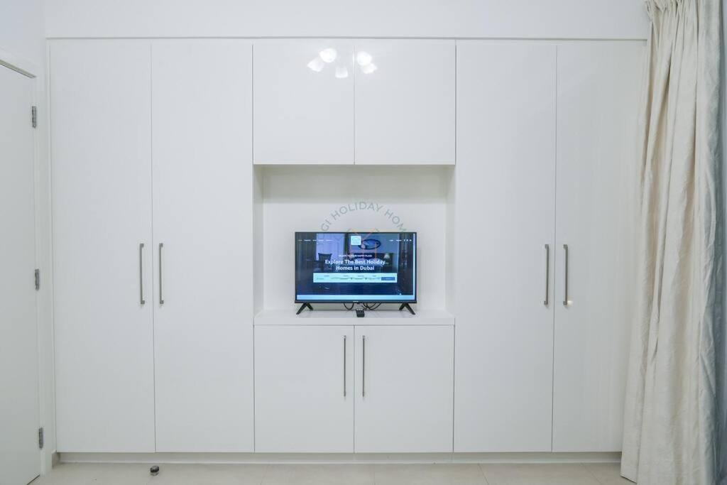 Modern 2br With Stunning Fountain Apartment