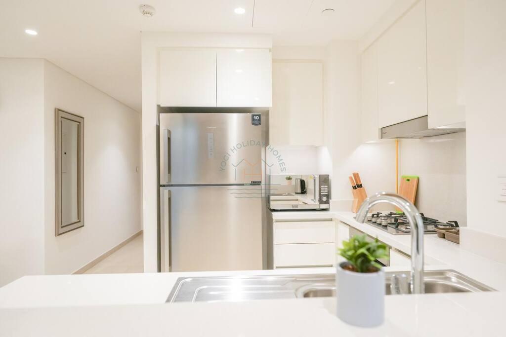 Modern 2br With Stunning Fountain