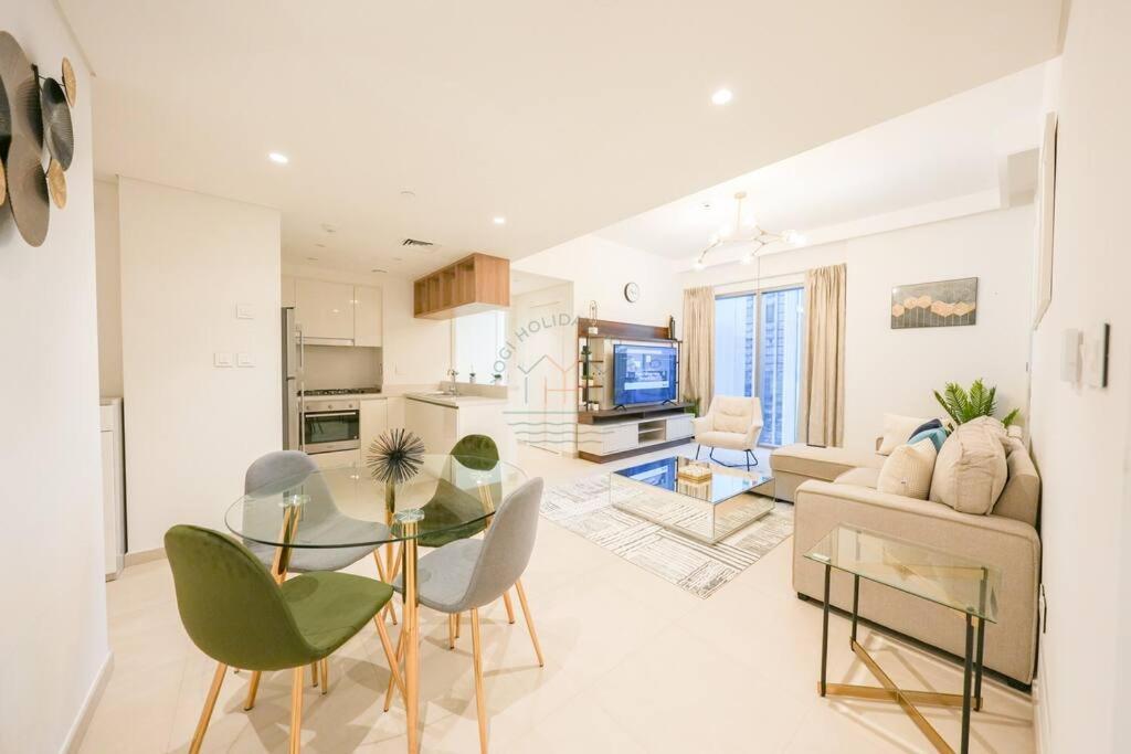 Apartment Modern 2br With Stunning Fountain