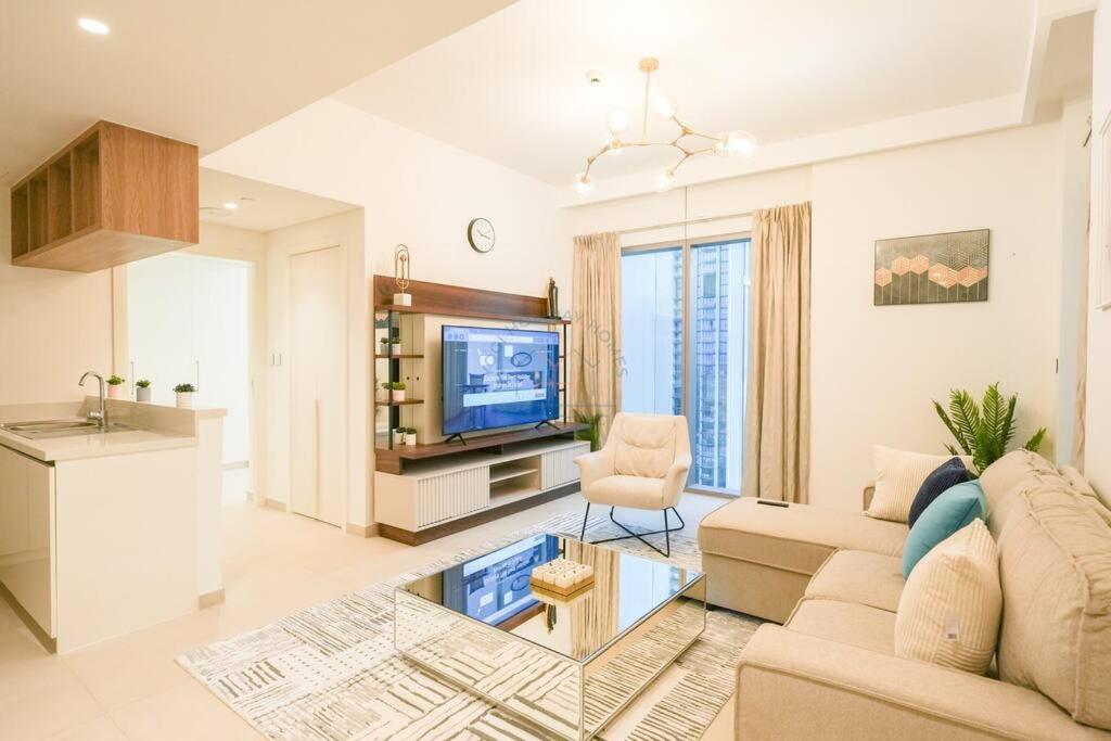 Modern 2br With Stunning Fountain Dubai