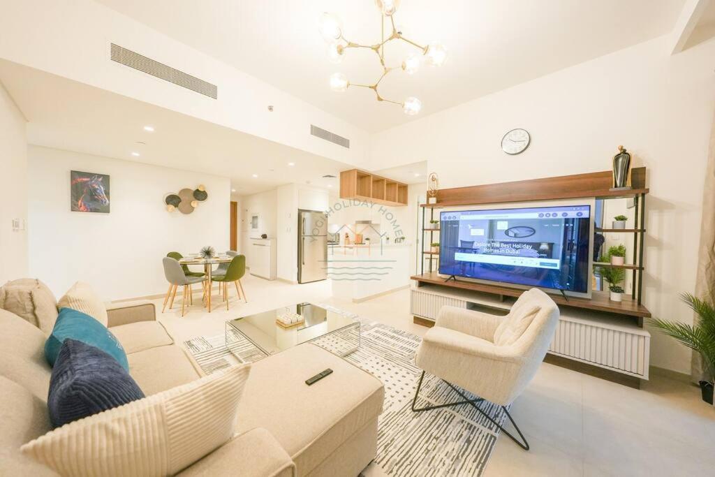 Modern 2br With Stunning Fountain Apartment
