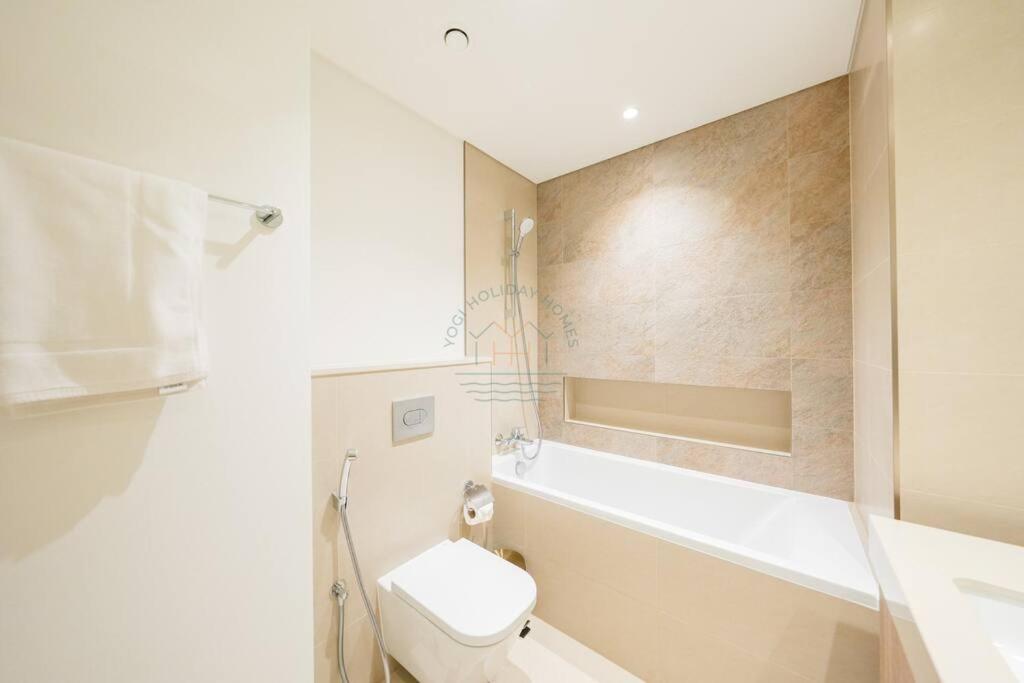 Modern 2br With Stunning Fountain Apartment Dubai