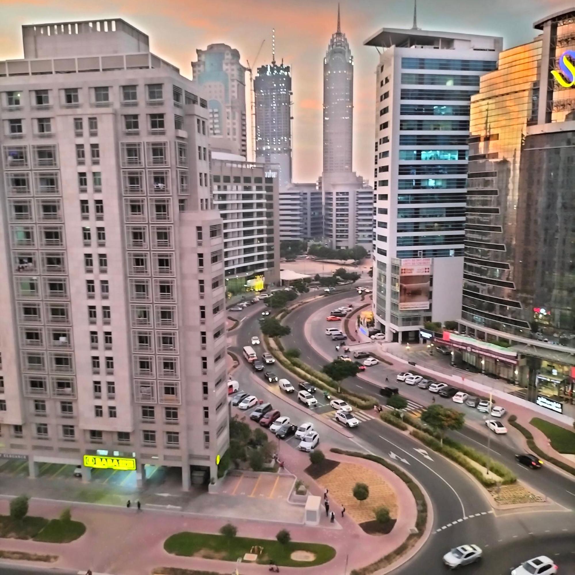 Apartment Private In Tecom Next To Metro Station *
