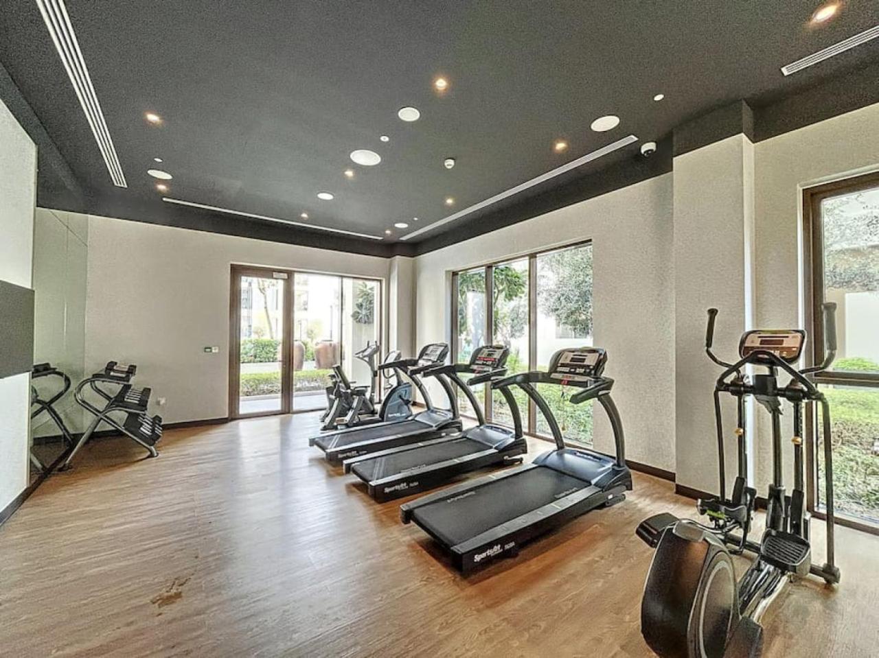 Summer At Creek - Elegant One Bedroom Apartment
