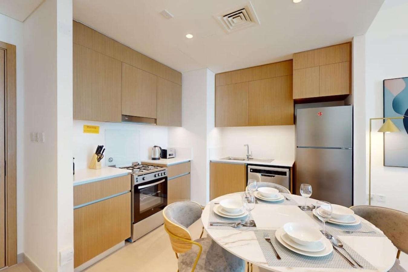 Summer At Creek - Elegant One Bedroom Apartment