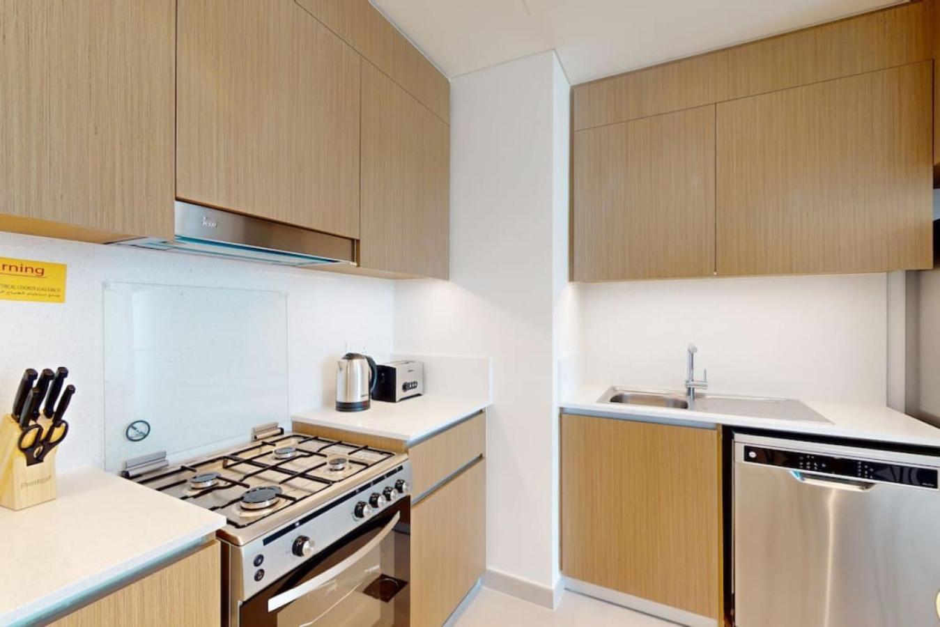 Summer At Creek - Elegant One Bedroom