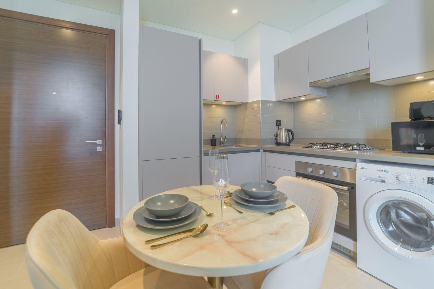 Sunset View:1br In Dubai's Heart Dubai