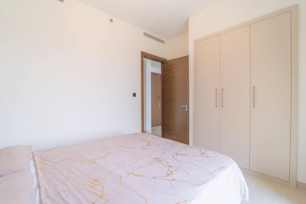 Sunset View:1br In Dubai's Heart Dubai