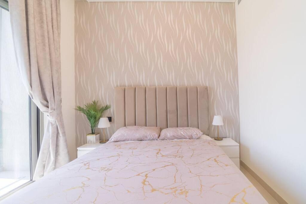 Sunset View:1br In Dubai's Heart Apartment Dubai