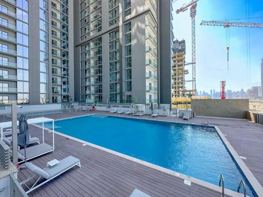 Apartment Sunset View:1br In Dubai's Heart *