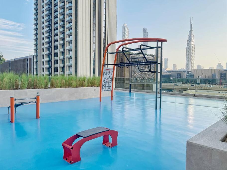 Downtown, Burj Khalifa Views, Mall Connected Apartment *