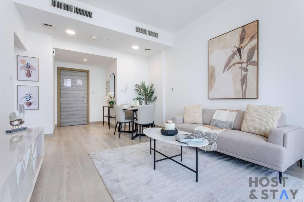 Holiday home Elegant 1br At Bloom - Host & *