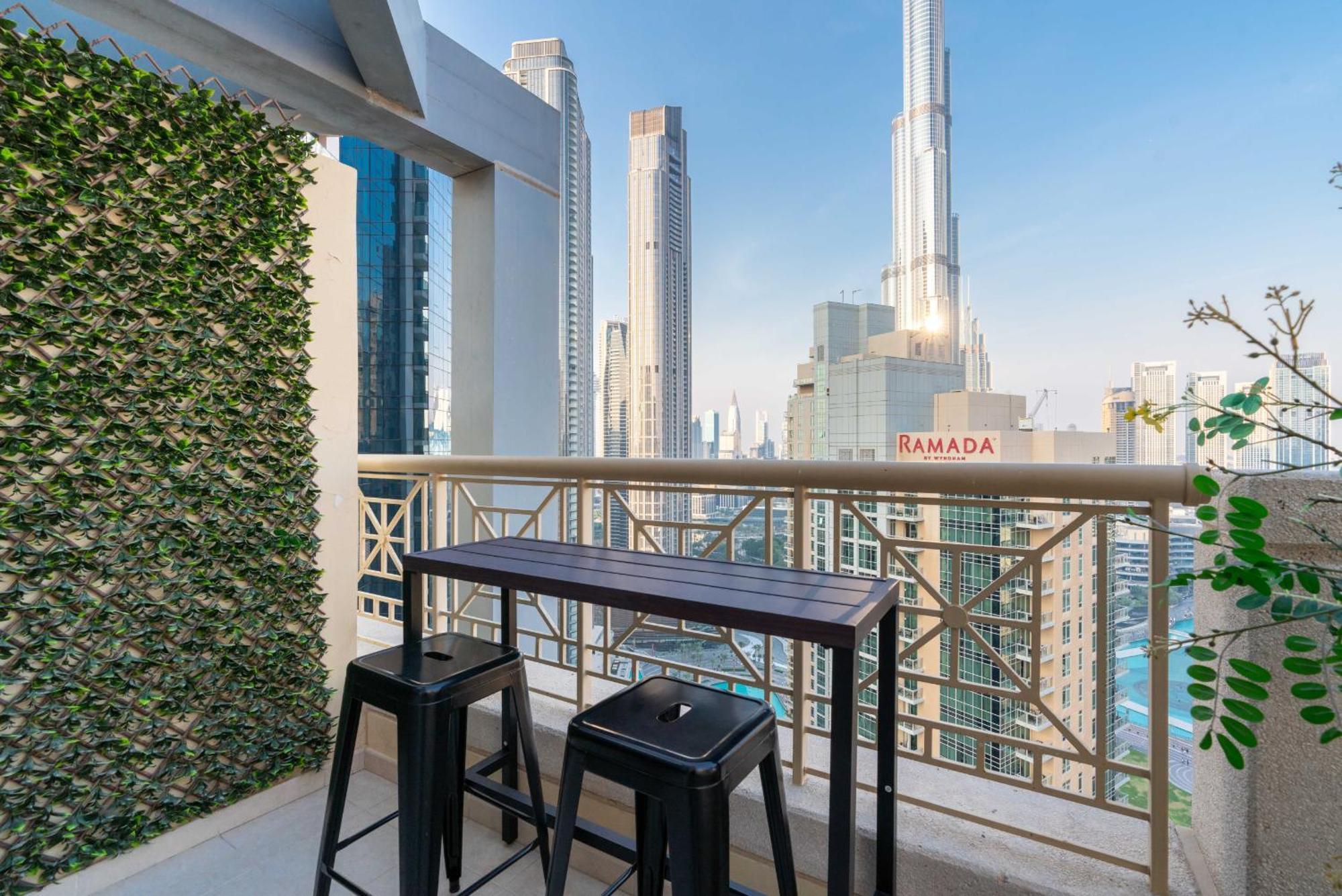 Luxury 2Br Downtown Apt With Burj Khalifa Views * Dubai