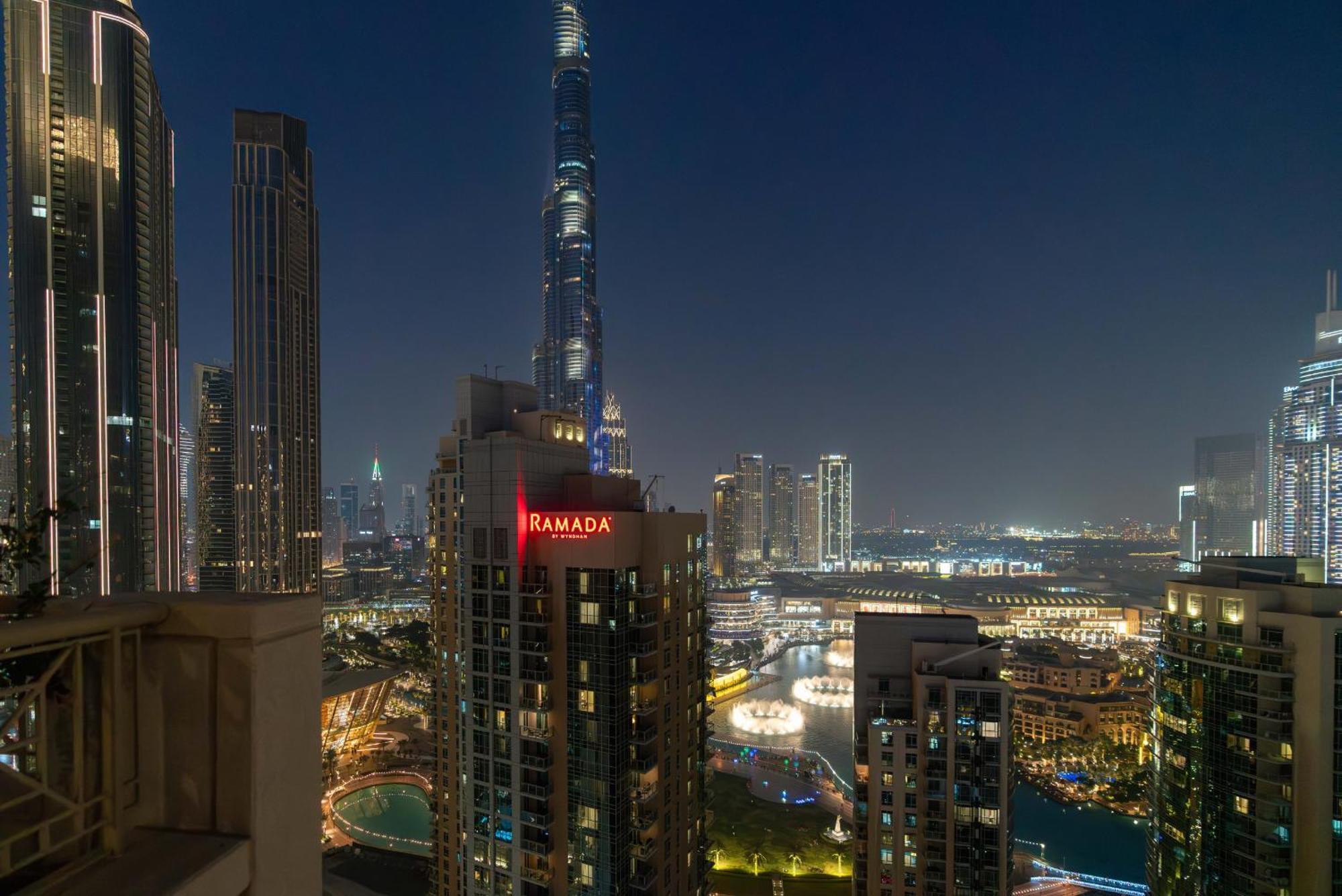 Luxury 2Br Downtown Apt With Burj Khalifa Views * Dubai