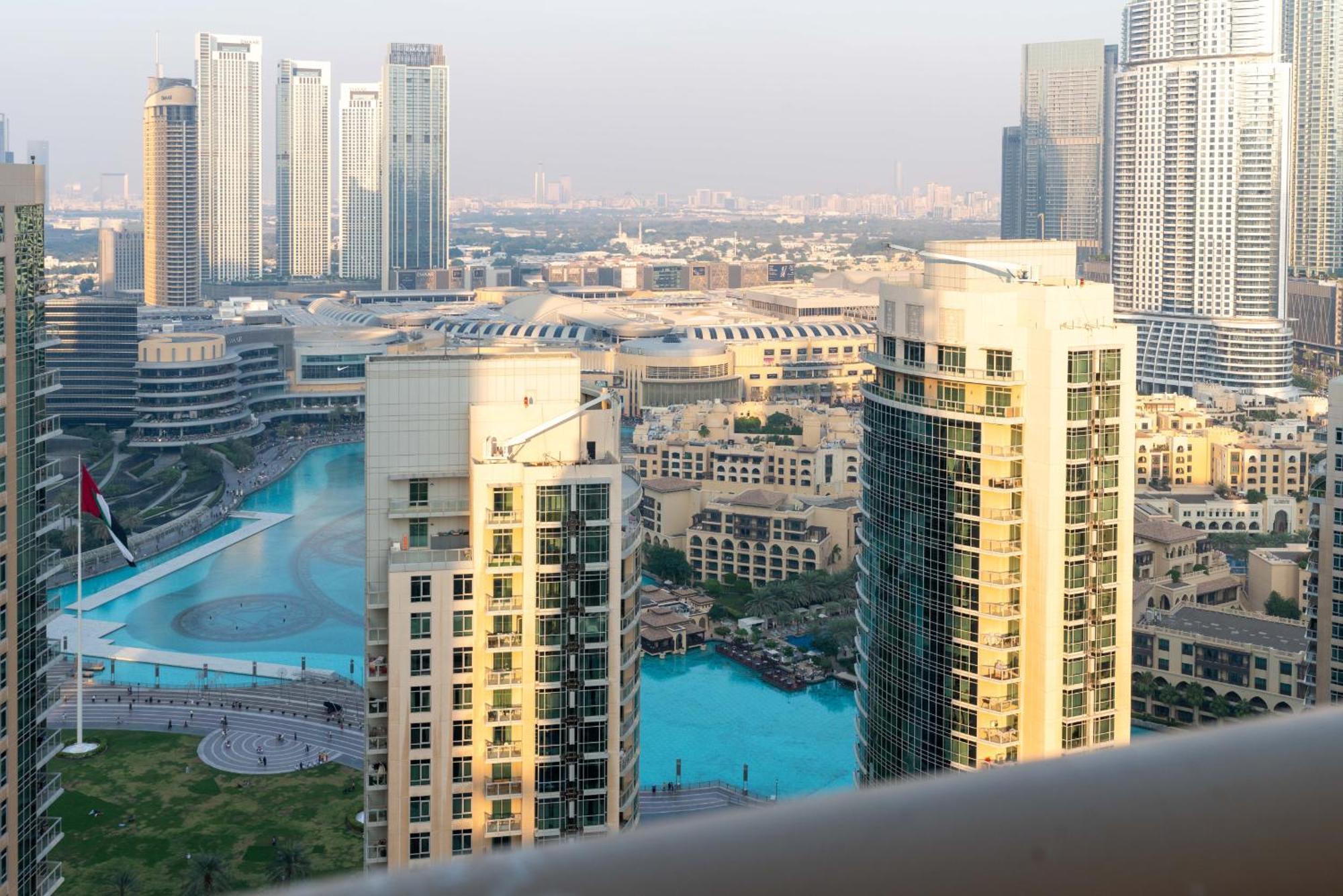 Apartment Luxury 2Br Downtown Apt With Burj Khalifa Views