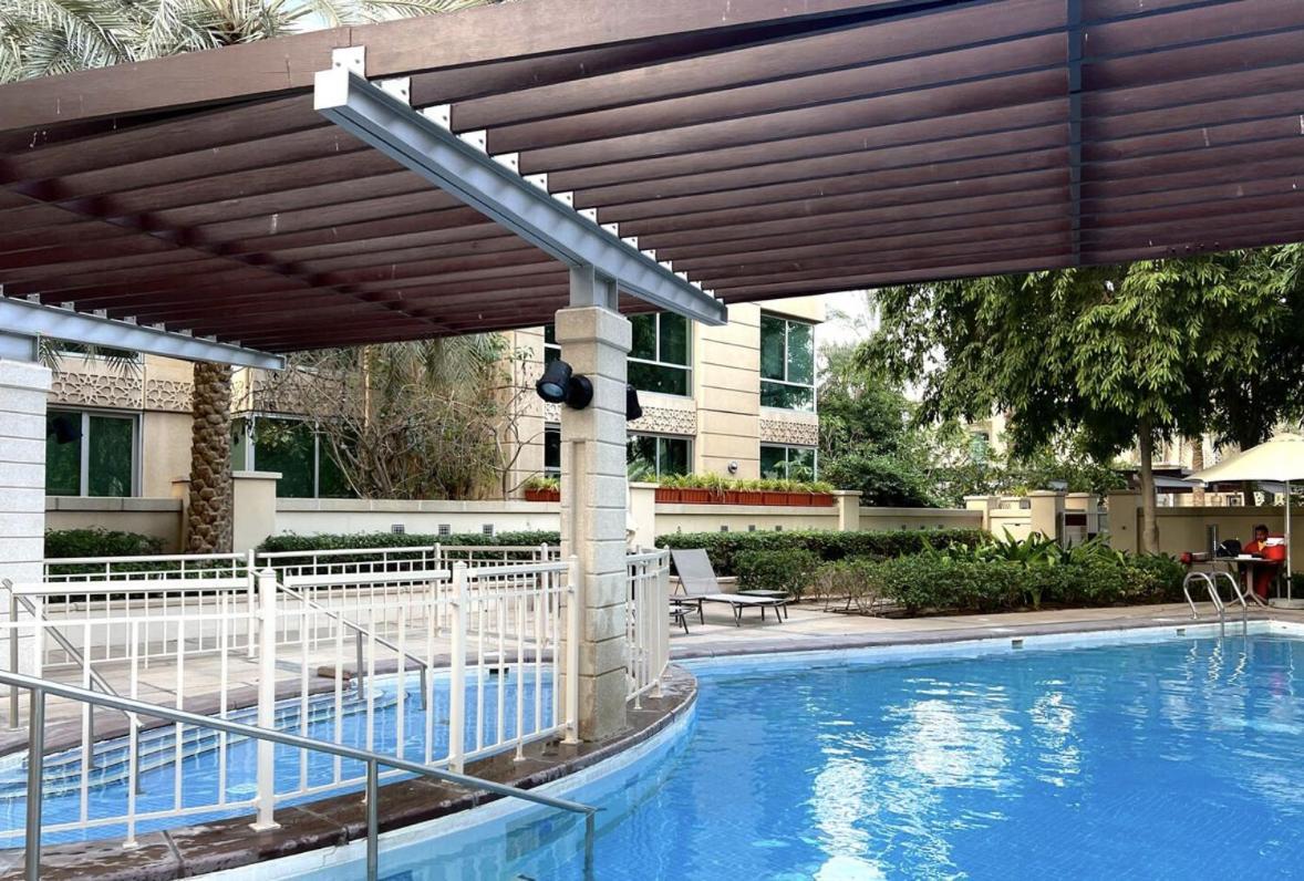 Luxury Marina Views On Marina Walk Waterfront 3 Bed Property Apartment Dubai