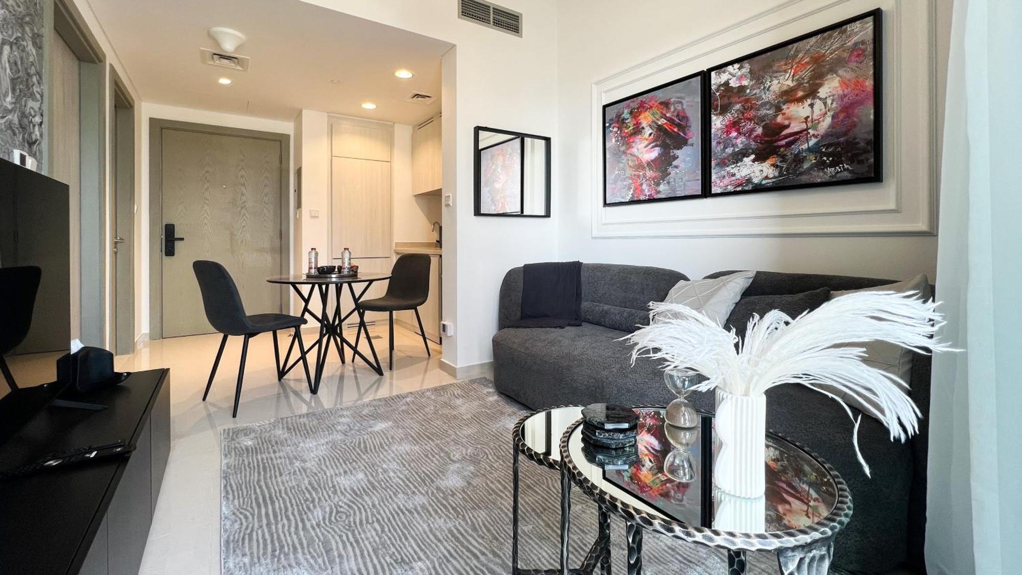Keyrock Living - 1 Bedroom - Business Bay - Near Metro Station - Zada Tower Apartment *