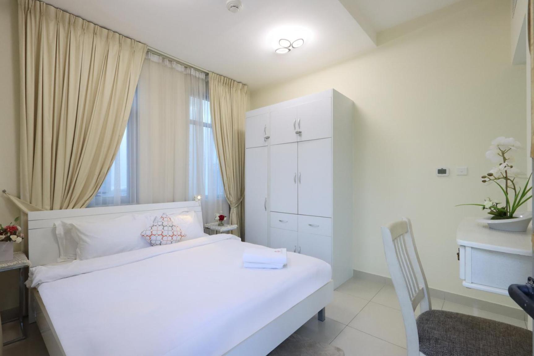 Marina Wharf High Floor With Open View