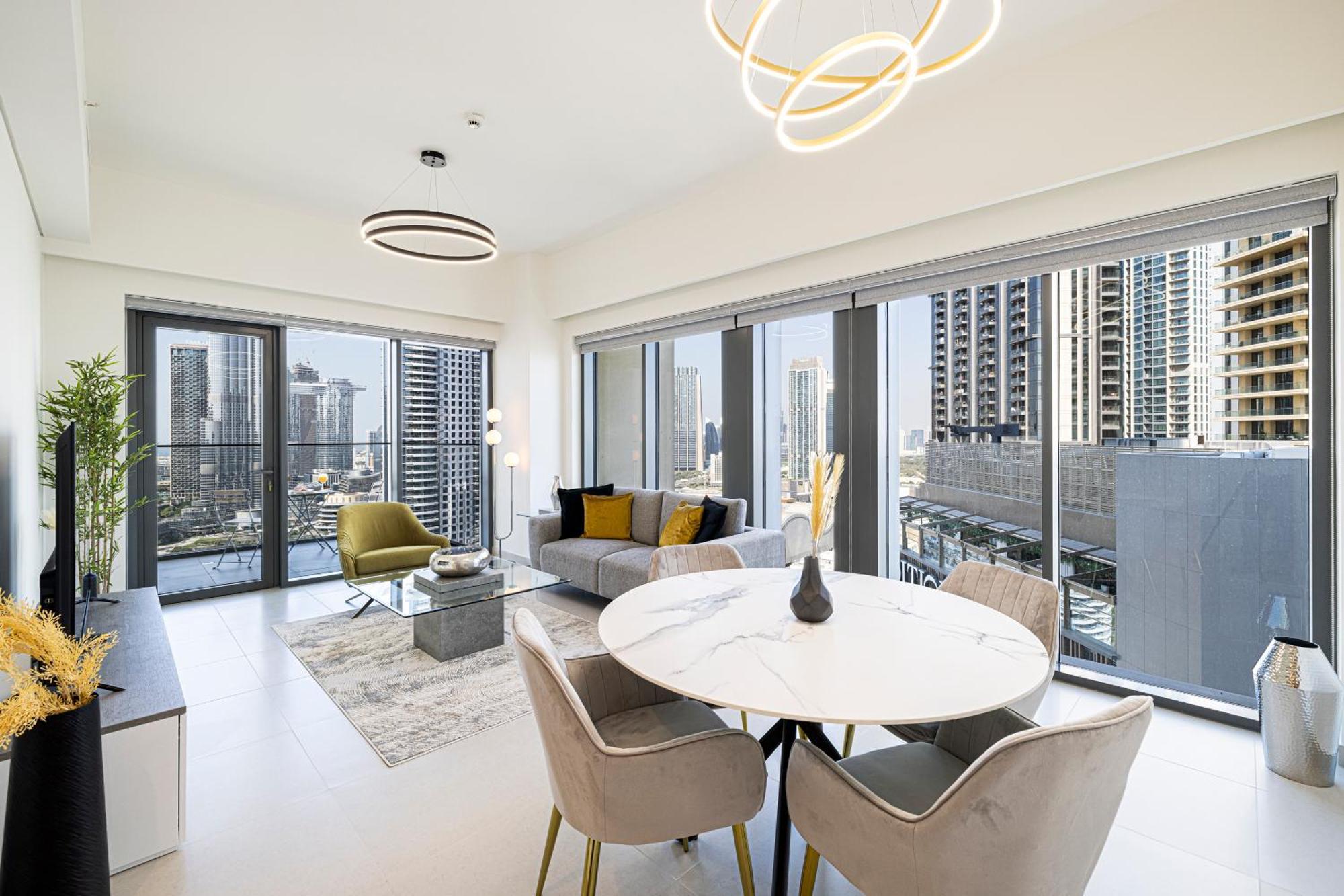 Smartstay At Burj Royale - Full Burj Khalifa View - Brand New Luxury Apartment