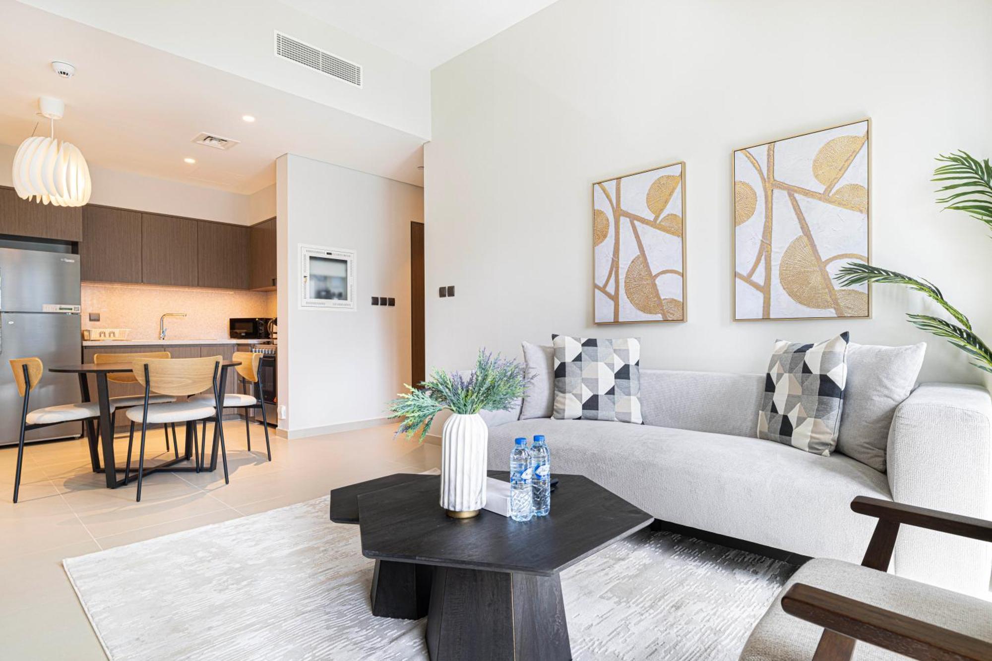 Homesgetaway -lavish 1br In Act One Downtown Apartment *