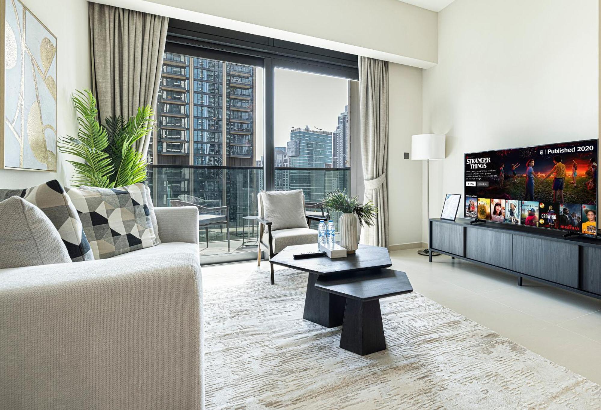 Homesgetaway -lavish 1br In Act One Downtown Apartment *