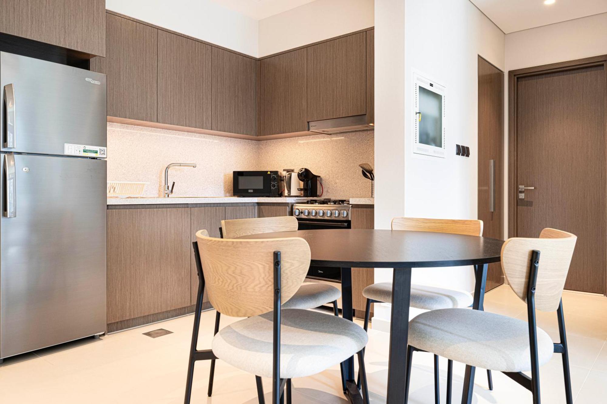 Homesgetaway -lavish 1br In Act One Downtown Dubai