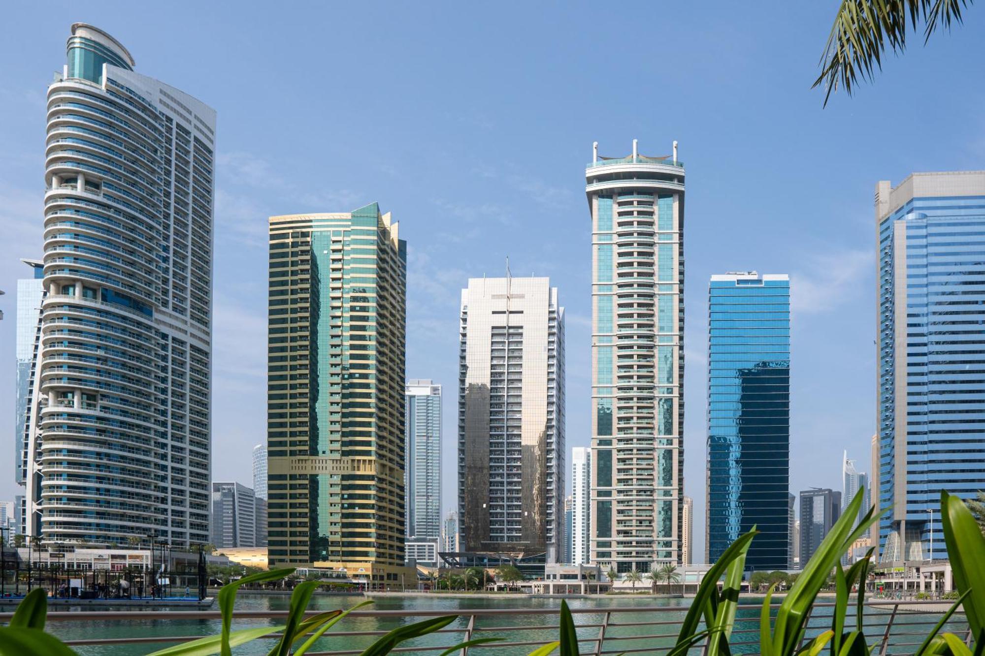 Veluxa - Stylish 2 Bed With View Apartment Dubai