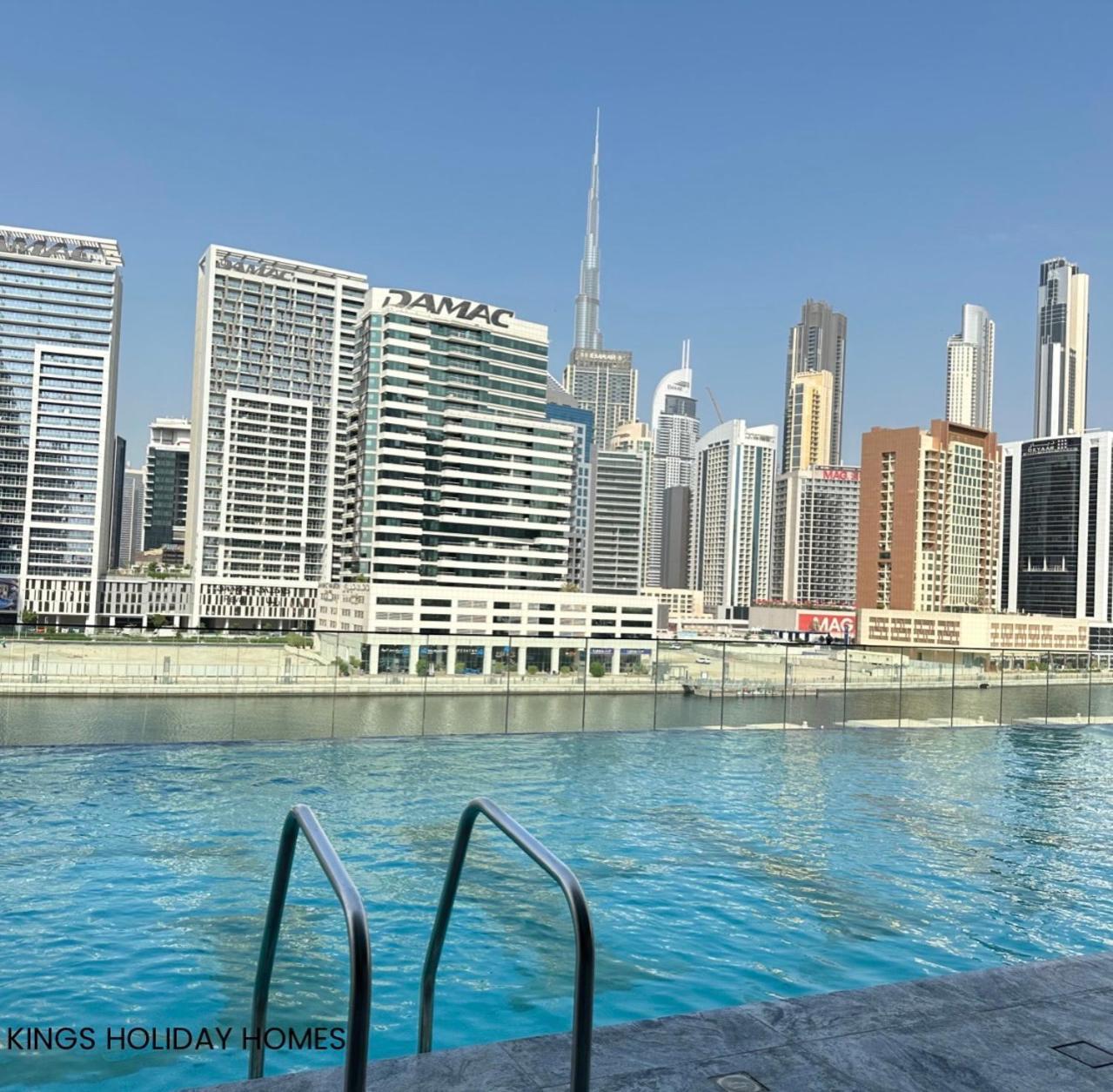 Binghatti Canal , Burj Khalifa View With Private Jacuzzi And Cinema Screen ,kings Apartment Dubai
