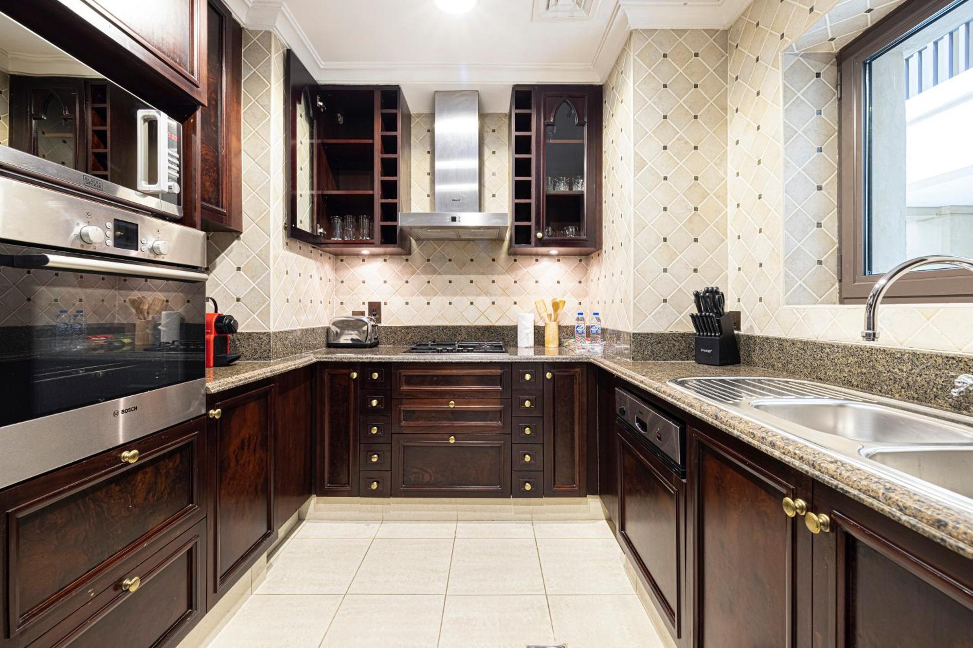 Apartment Luxurious Unique 2 Bed With Private Jacuzzi & Garden - Connected To Souk Al Bahar - Mall Dubai