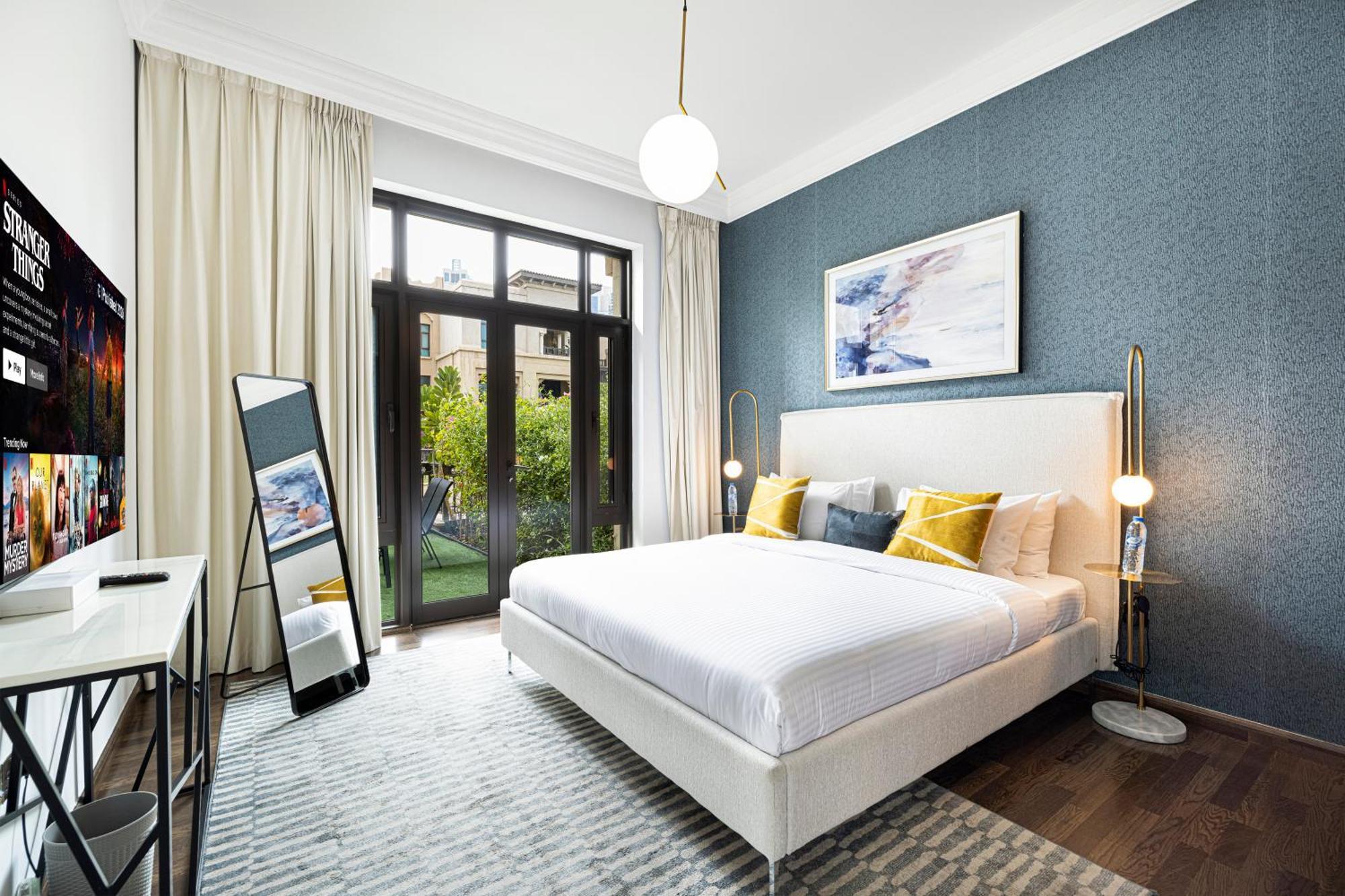 Apartment Luxurious Unique 2 Bed With Private Jacuzzi & Garden - Connected To Souk Al Bahar - Mall