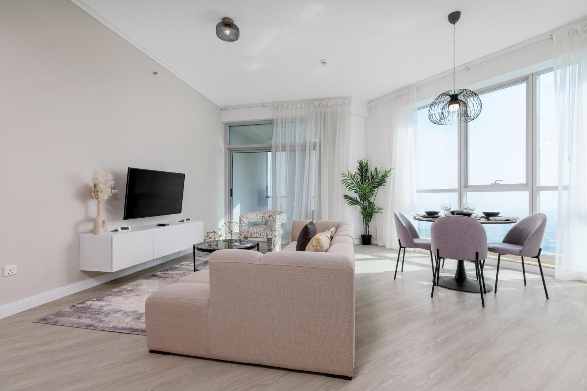 Maison Privee - Modern Urban Retreat In The Heart Of Marina Apartment