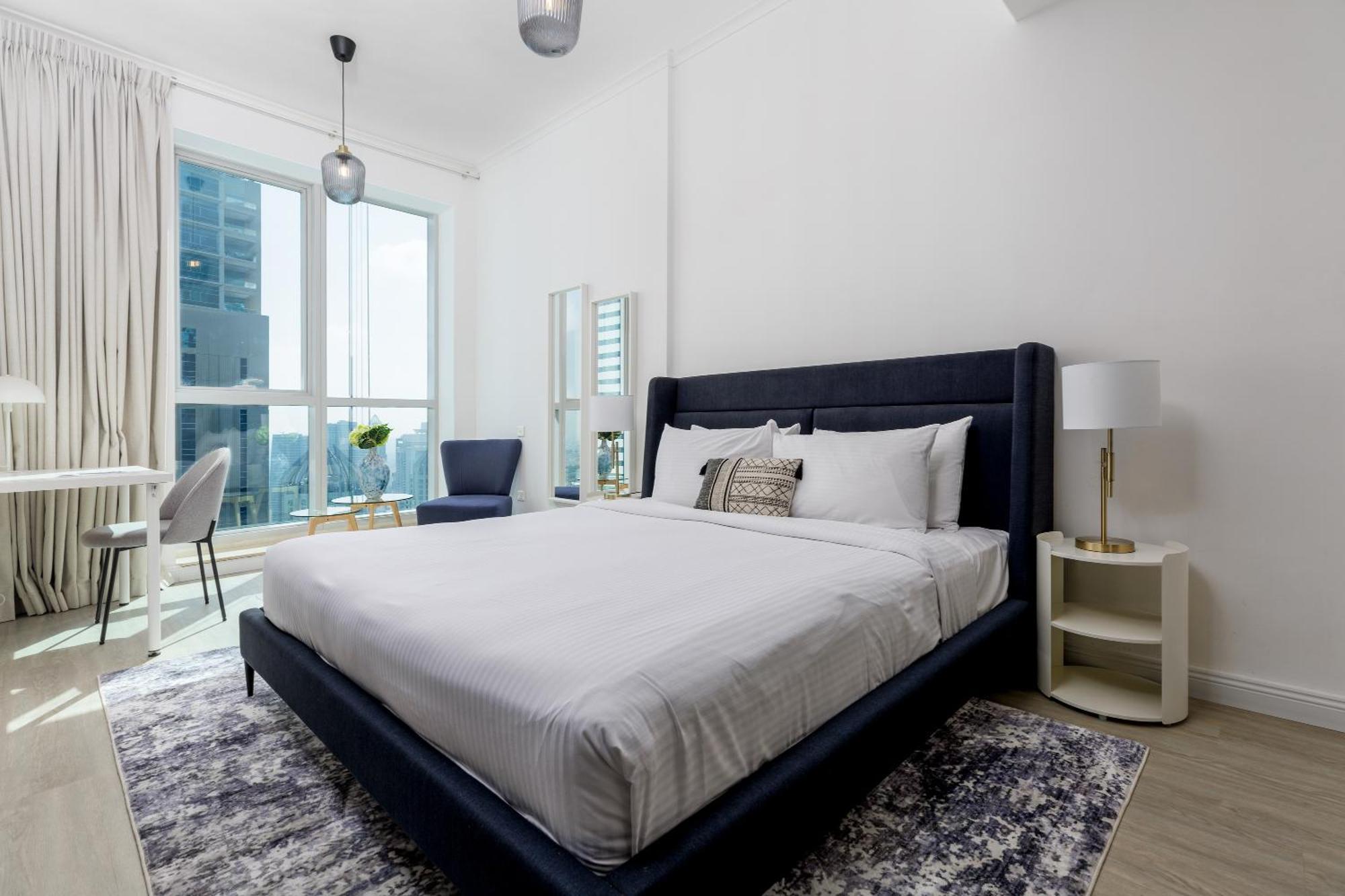 Maison Privee - Modern Urban Retreat In The Heart Of Marina Dubai