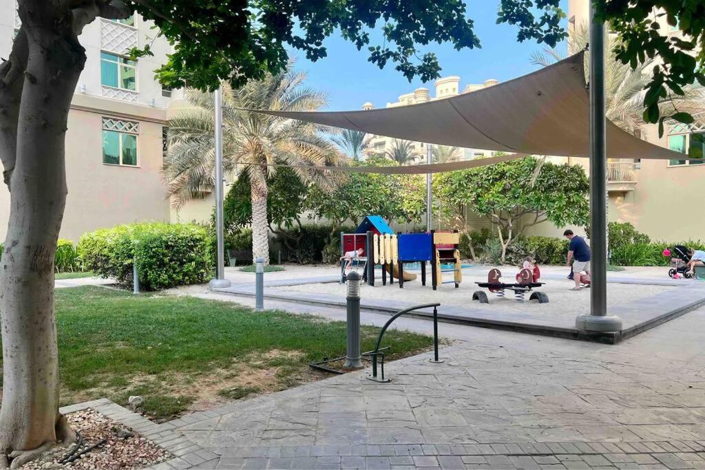 Tranquil Park Retreat At Palm Jumeirah Mall With Exclusive Club!
