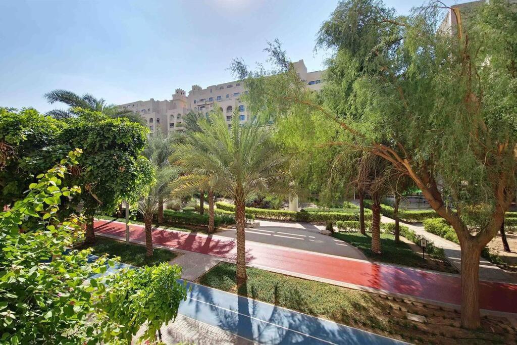Tranquil Park Retreat At Palm Jumeirah Mall With Exclusive Club! Apartment *