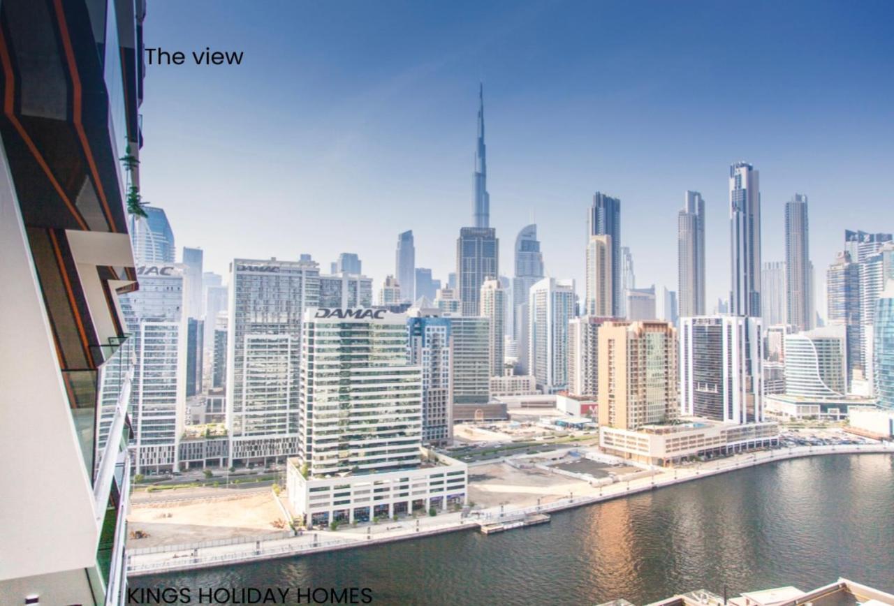 Binghatti Canal , Burj Khalifa View With Private Jacuzzi And Cinema Screen ,kings Apartment *