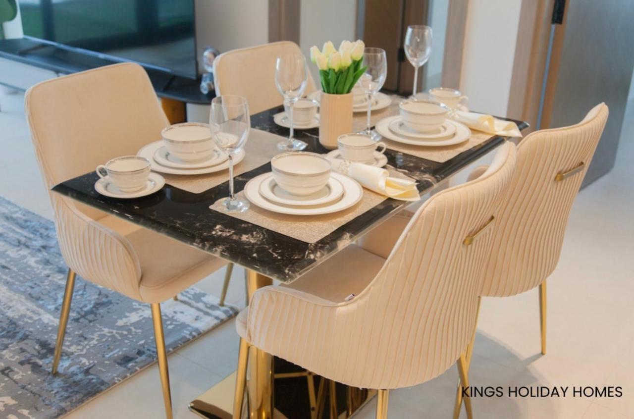 Apartment Binghatti Canal , Burj Khalifa View With Private Jacuzzi And Cinema Screen ,kings Dubai