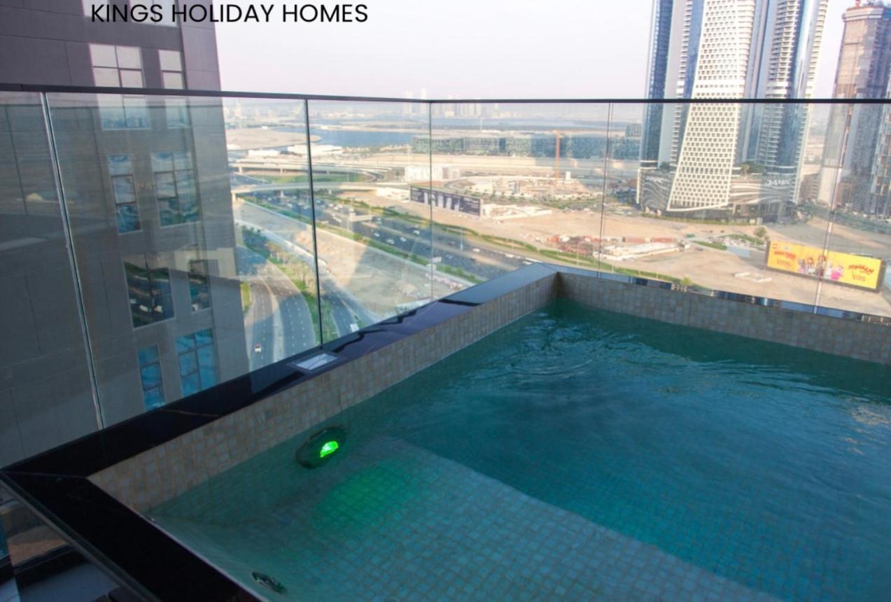 Binghatti Canal , Burj Khalifa View With Private Jacuzzi And Cinema Screen ,kings *