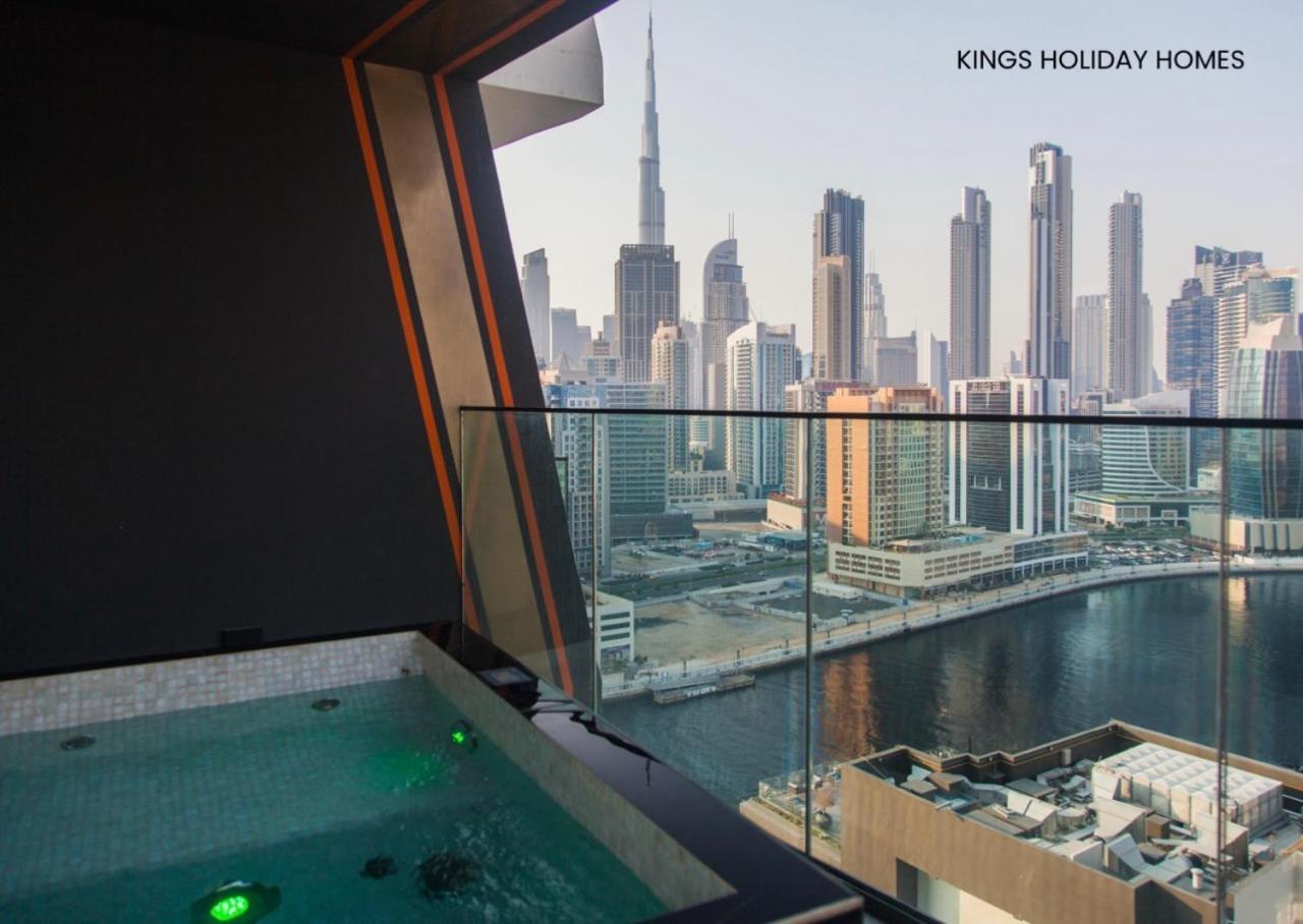 Binghatti Canal , Burj Khalifa View With Private Jacuzzi And Cinema Screen ,kings Apartment *