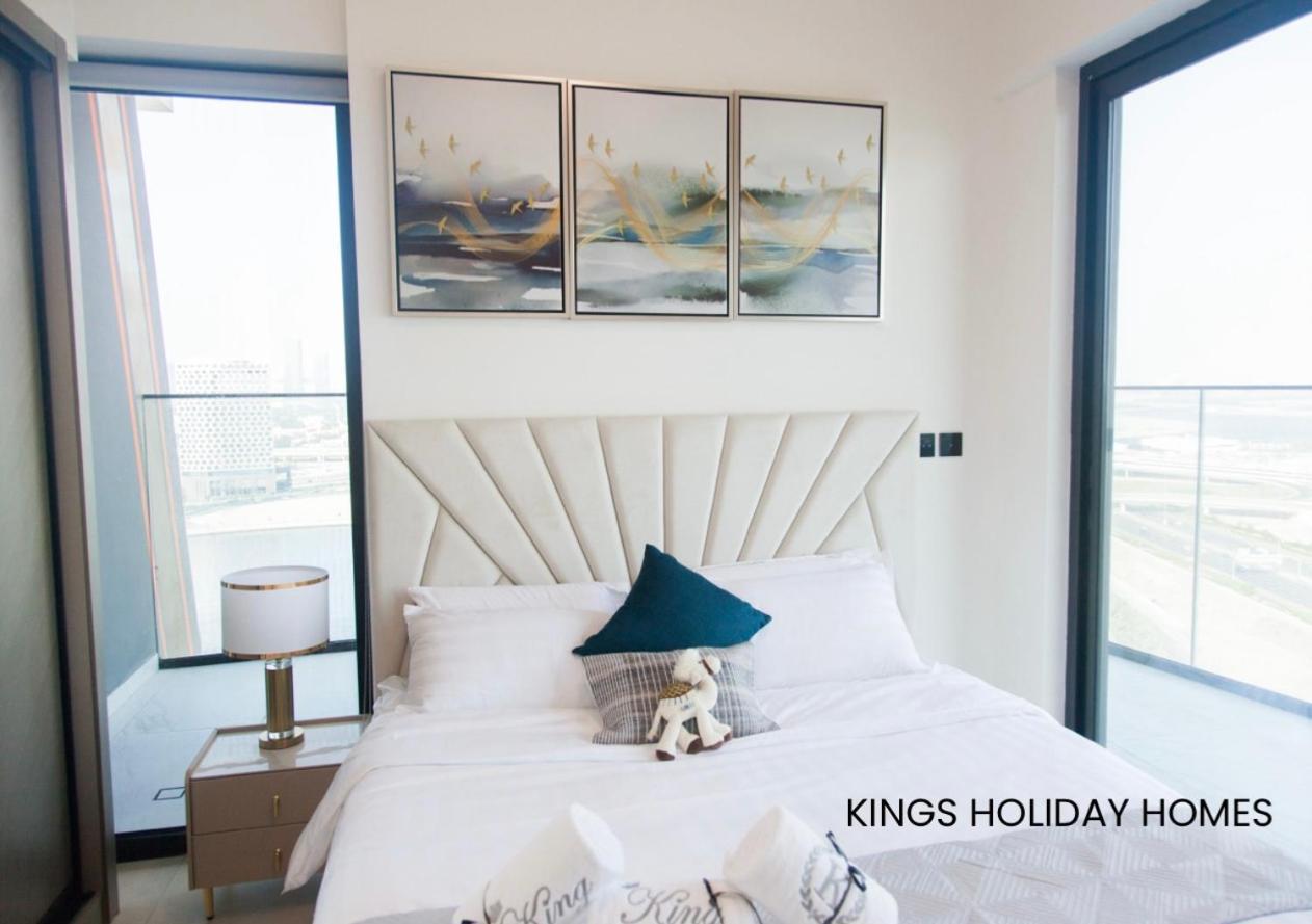 Apartment Binghatti Canal , Burj Khalifa View With Private Jacuzzi And Cinema Screen ,kings Dubai