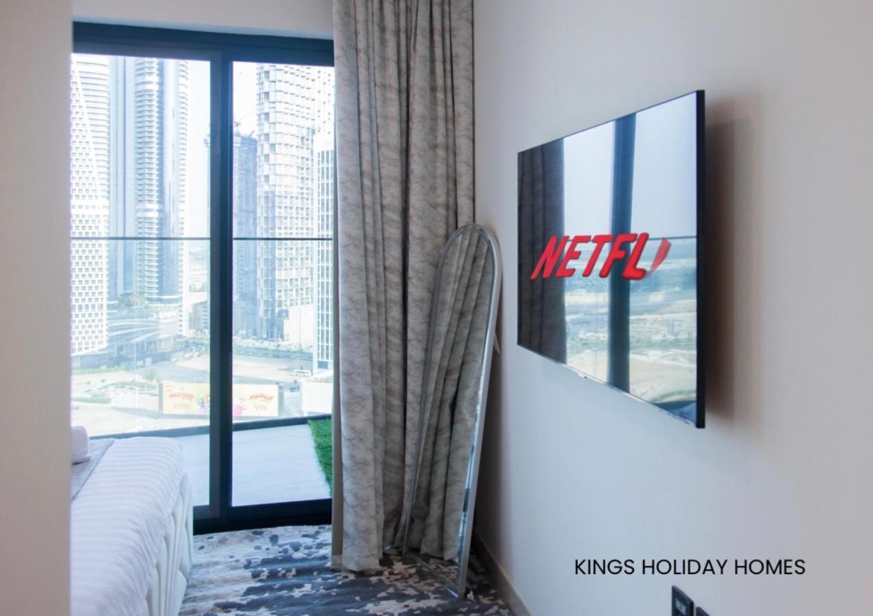 Binghatti Canal , Burj Khalifa View With Private Jacuzzi And Cinema Screen ,kings Dubai