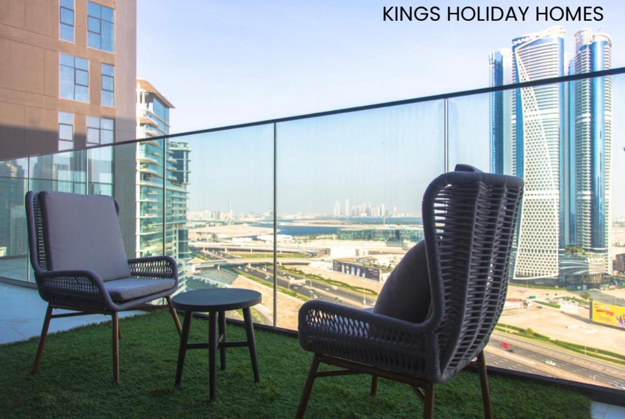 Binghatti Canal , Burj Khalifa View With Private Jacuzzi And Cinema Screen ,kings *