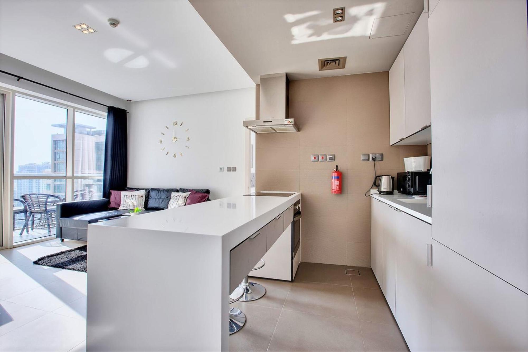 New Stylish 1 Bd In West Avenue Marina Apartment *