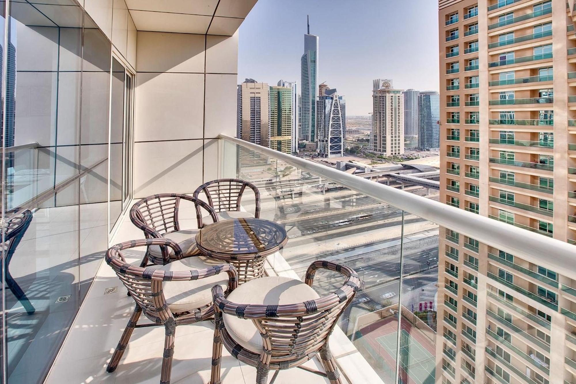 New Stylish 1 Bd In West Avenue Marina Apartment Dubai