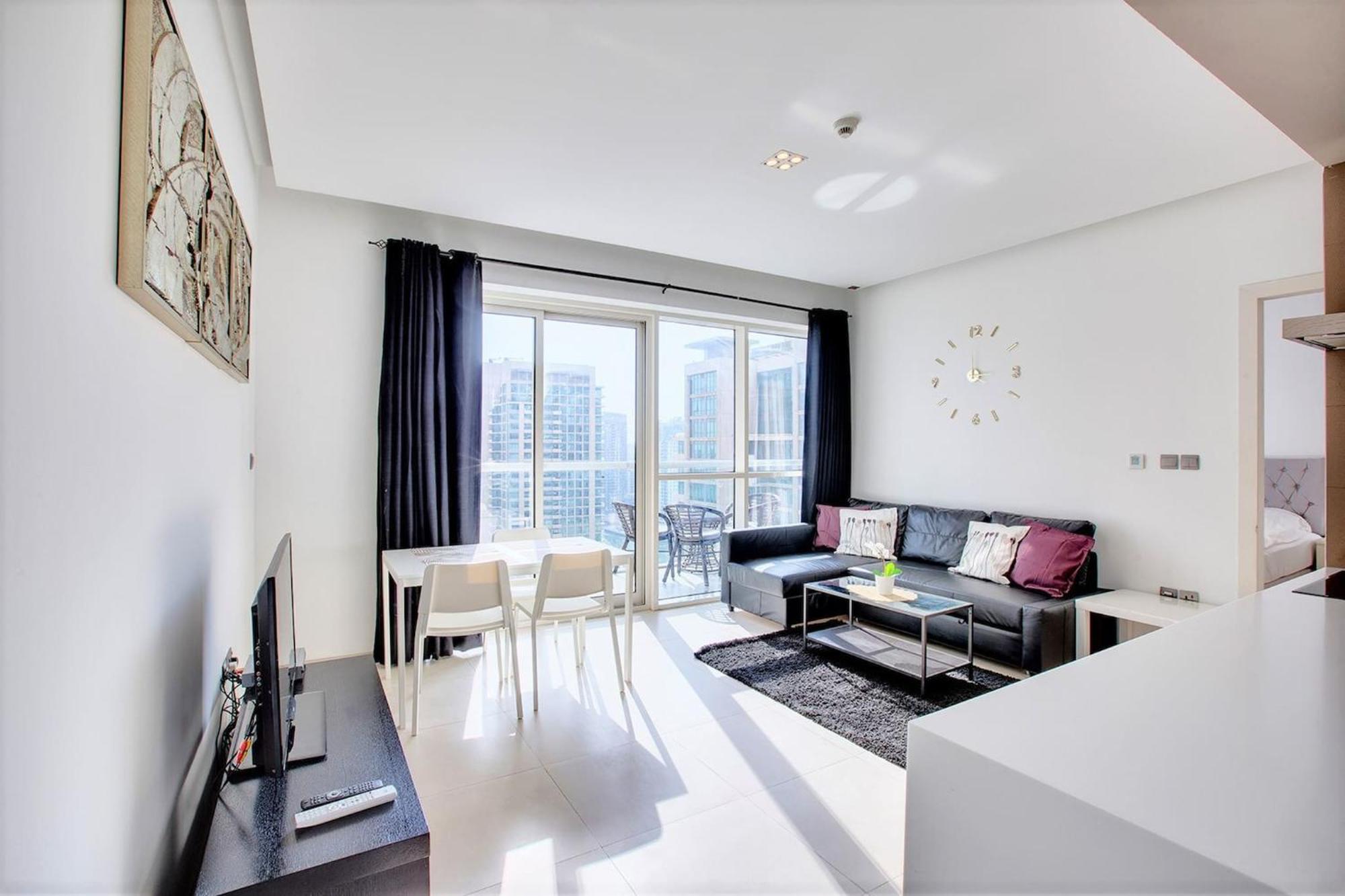 New Stylish 1 Bd In West Avenue Marina Apartment